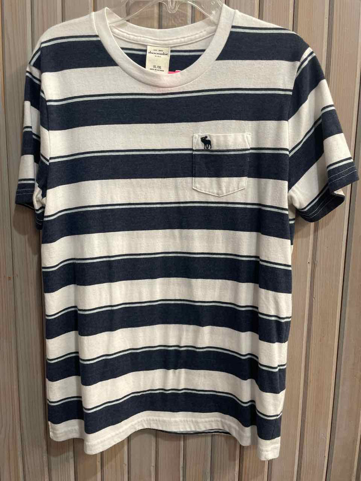 16 - Abercrombie & Fitch Tee