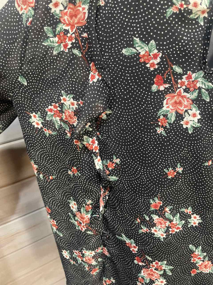 1 - Torrid 3/4 Sleeve