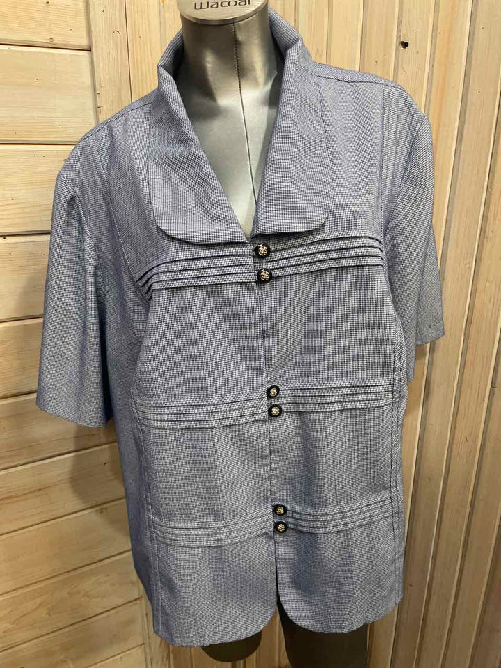 24W - Lady Dorby Button Down
