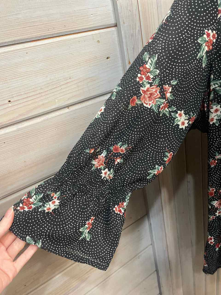 1 - Torrid 3/4 Sleeve