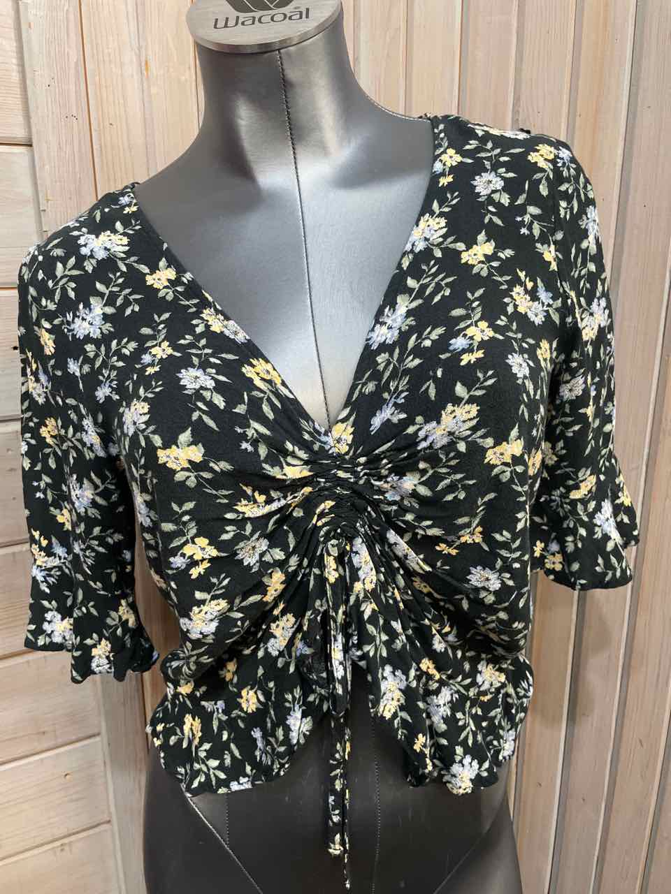 M - American Eagle Crop Top