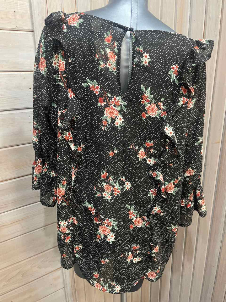 1 - Torrid 3/4 Sleeve