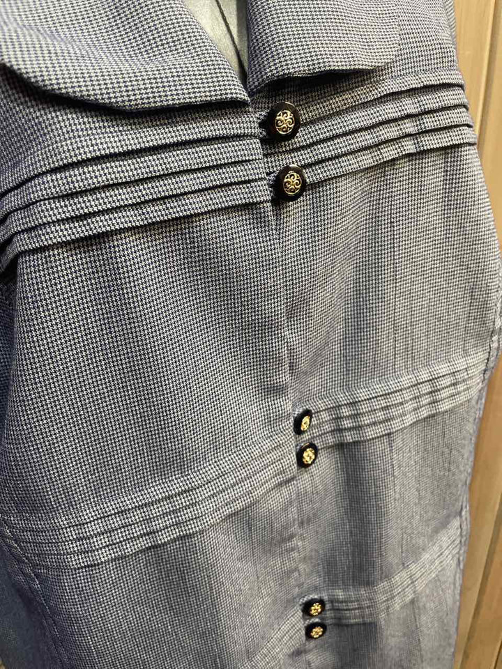 24W - Lady Dorby Button Down