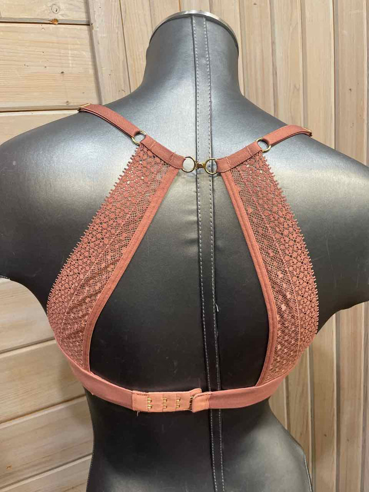 32D - Victoria Secret Bra