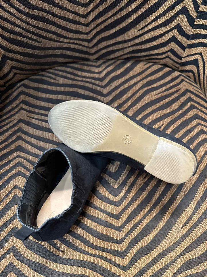 8.5 - a new day Boots