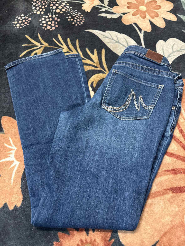 6 - Maurices Jeans