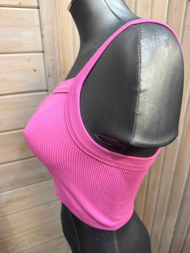 S - Unbranded Tank
