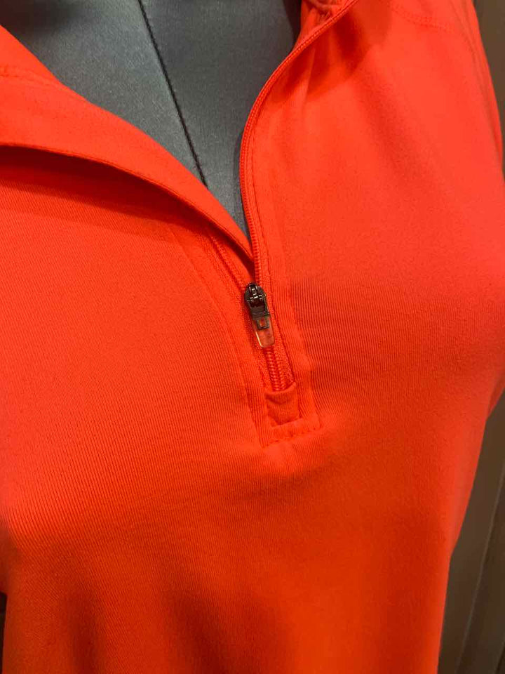 M - Champion Long Sleeve