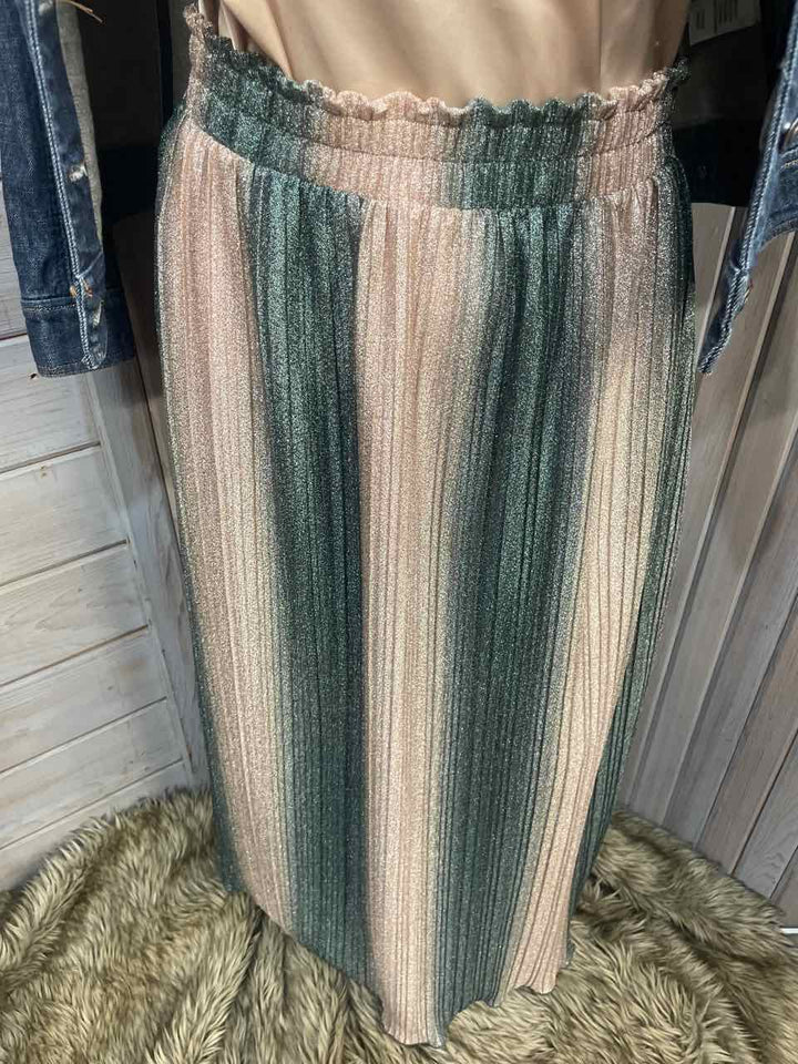 M - GeeGee Skirt