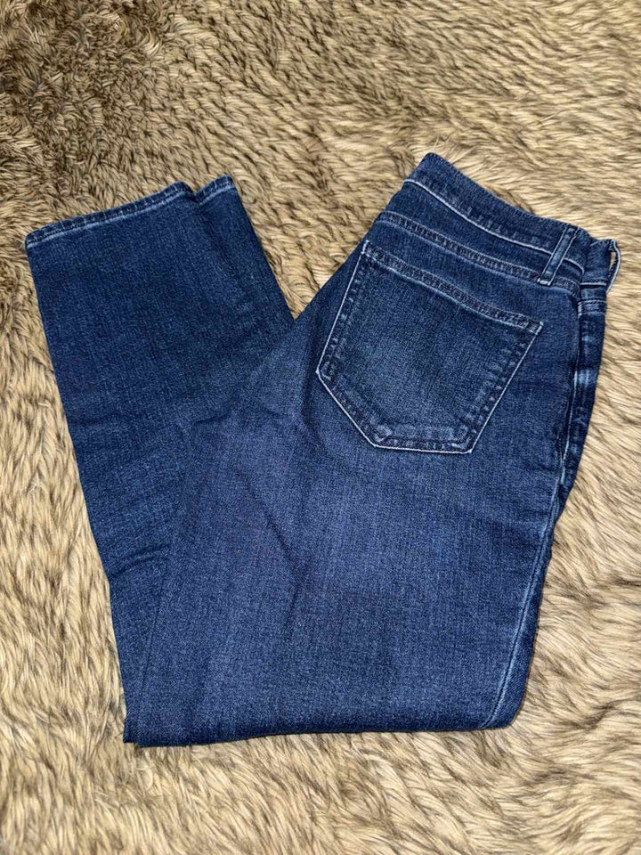 27 - Gap Jeans