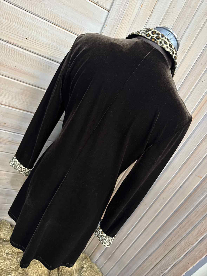 10 - Ronni Nicole Button Down