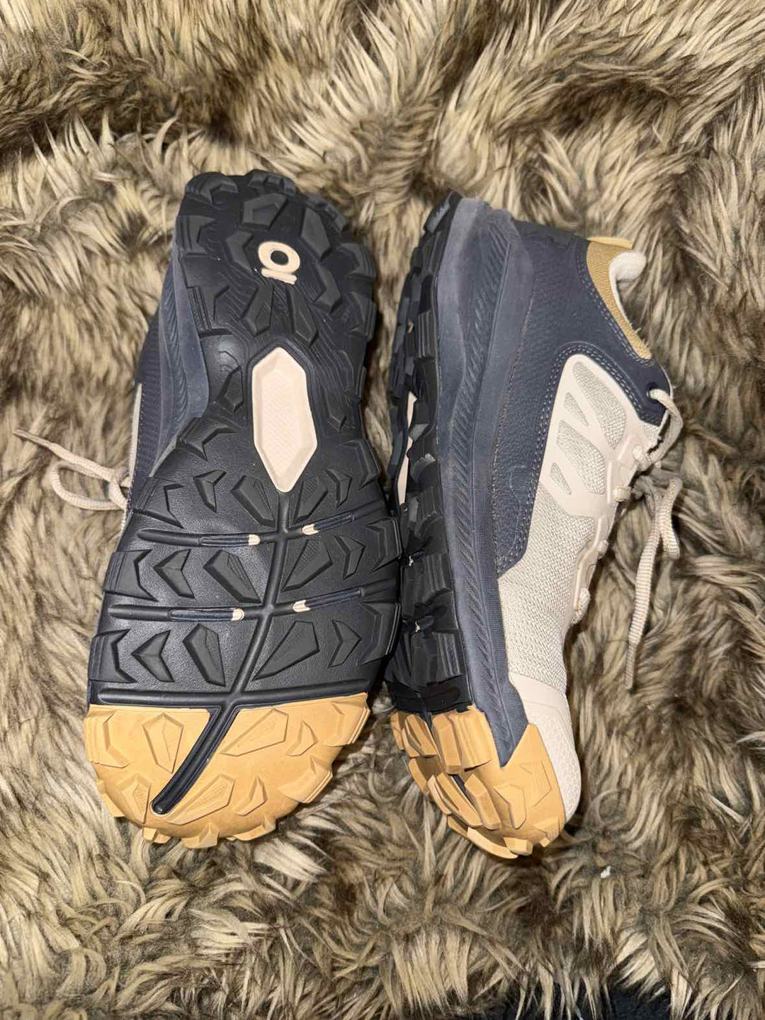 9.5 - Oboz Katabatic Mid Athletic Shoes