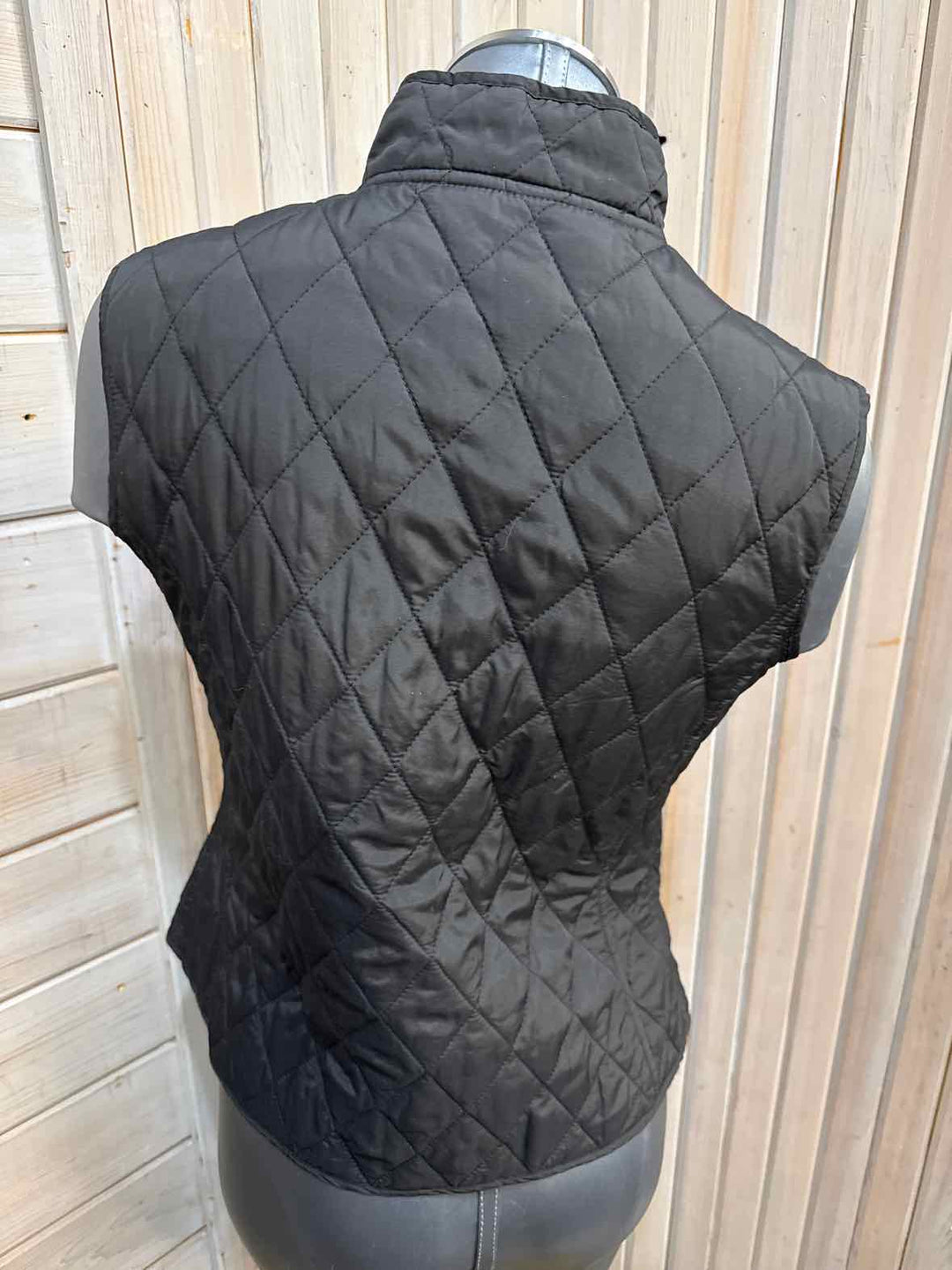 M - Realtivity Vest