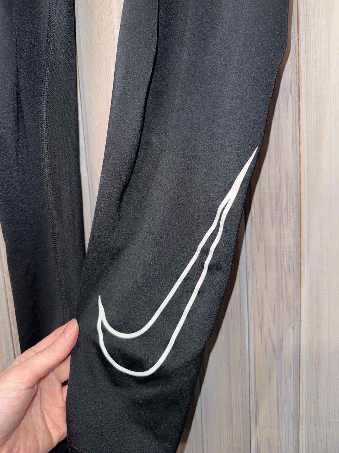 M - Nike Kids Compression Pants