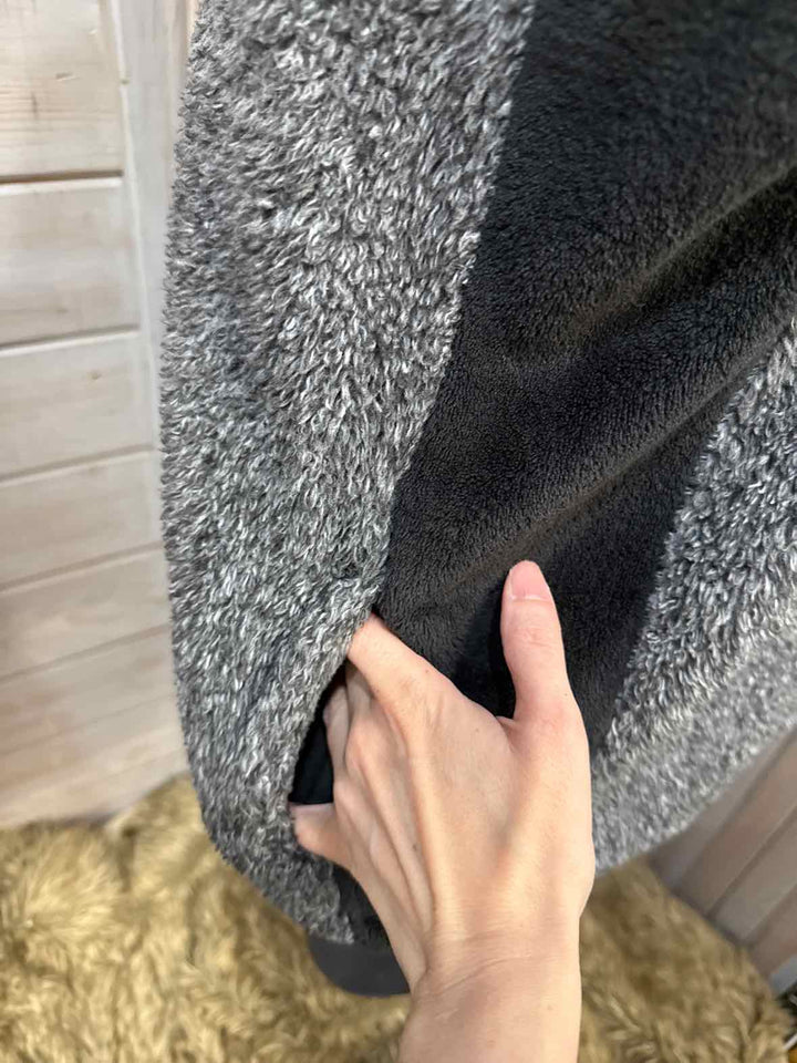 L - Plush Vest