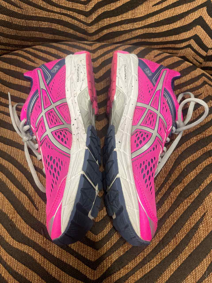 8 - Asics Sneakers