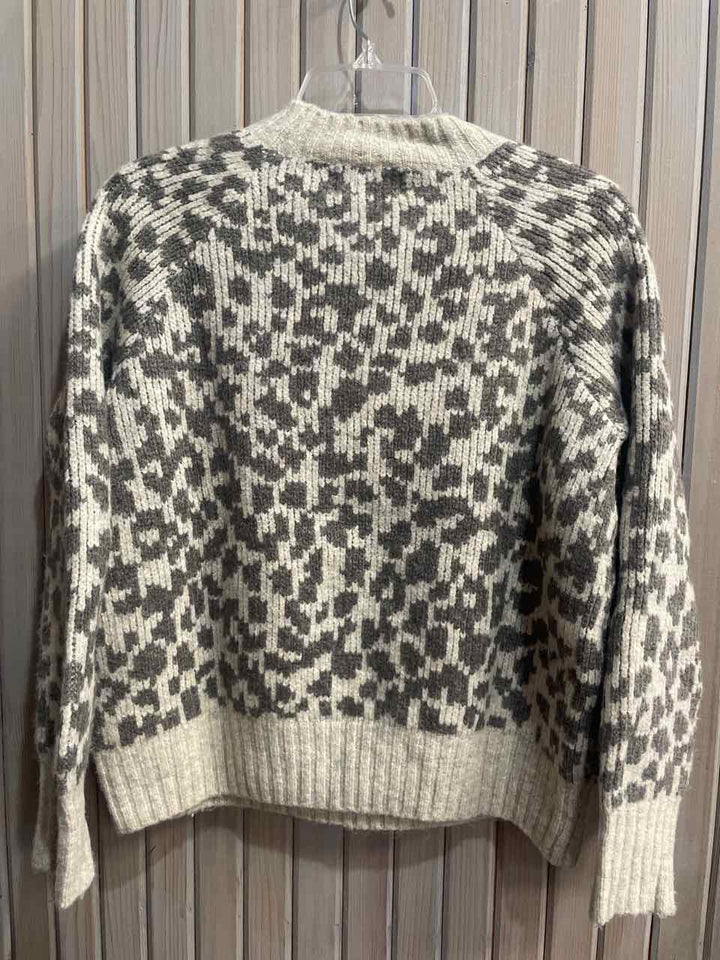 S - Old Navy Sweater