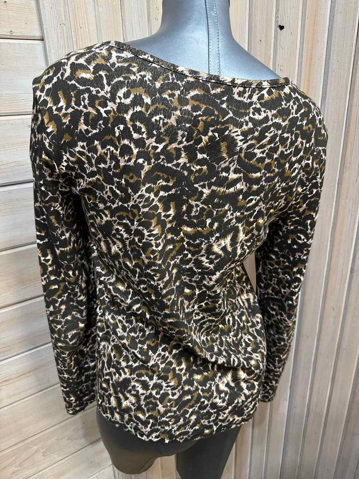 M - Time and Tru Long Sleeve