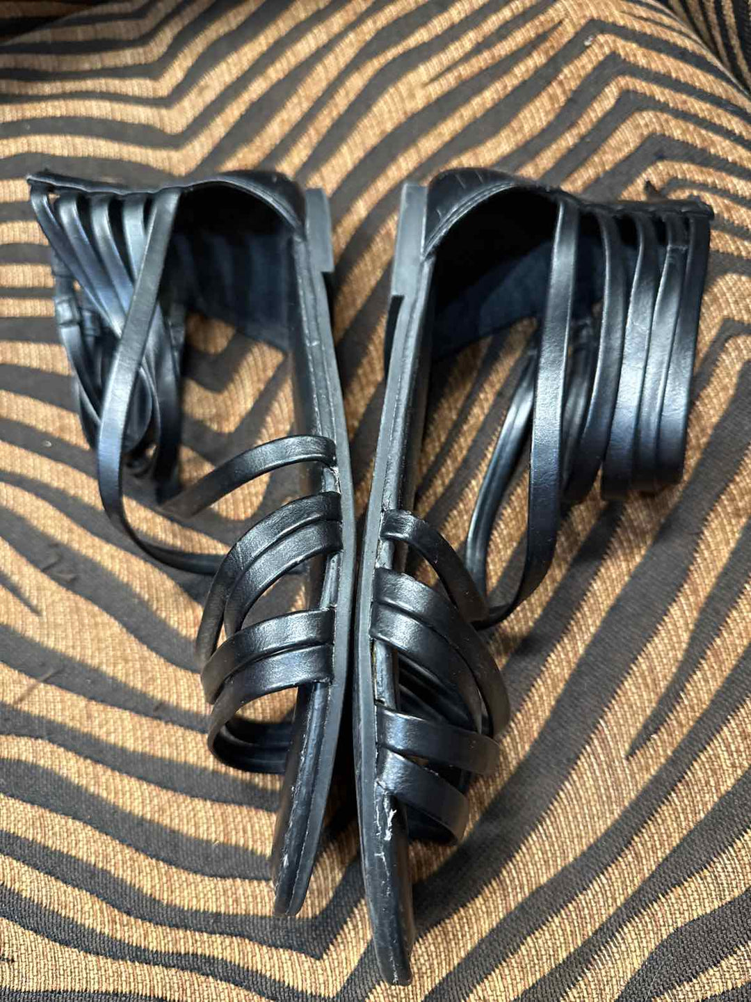 7 - So Sandals