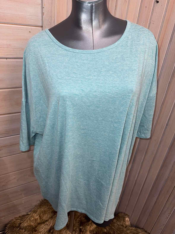 2X - LuLaRoe T-Shirt