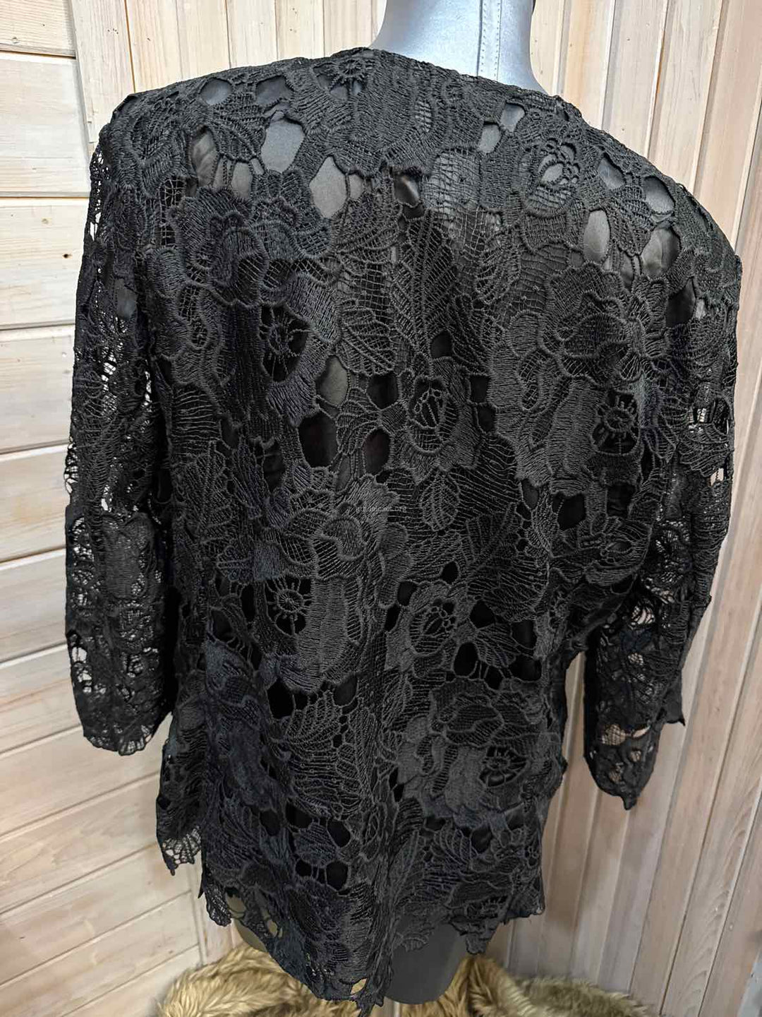 16 - Isaac Mizrahi Live Cardigan