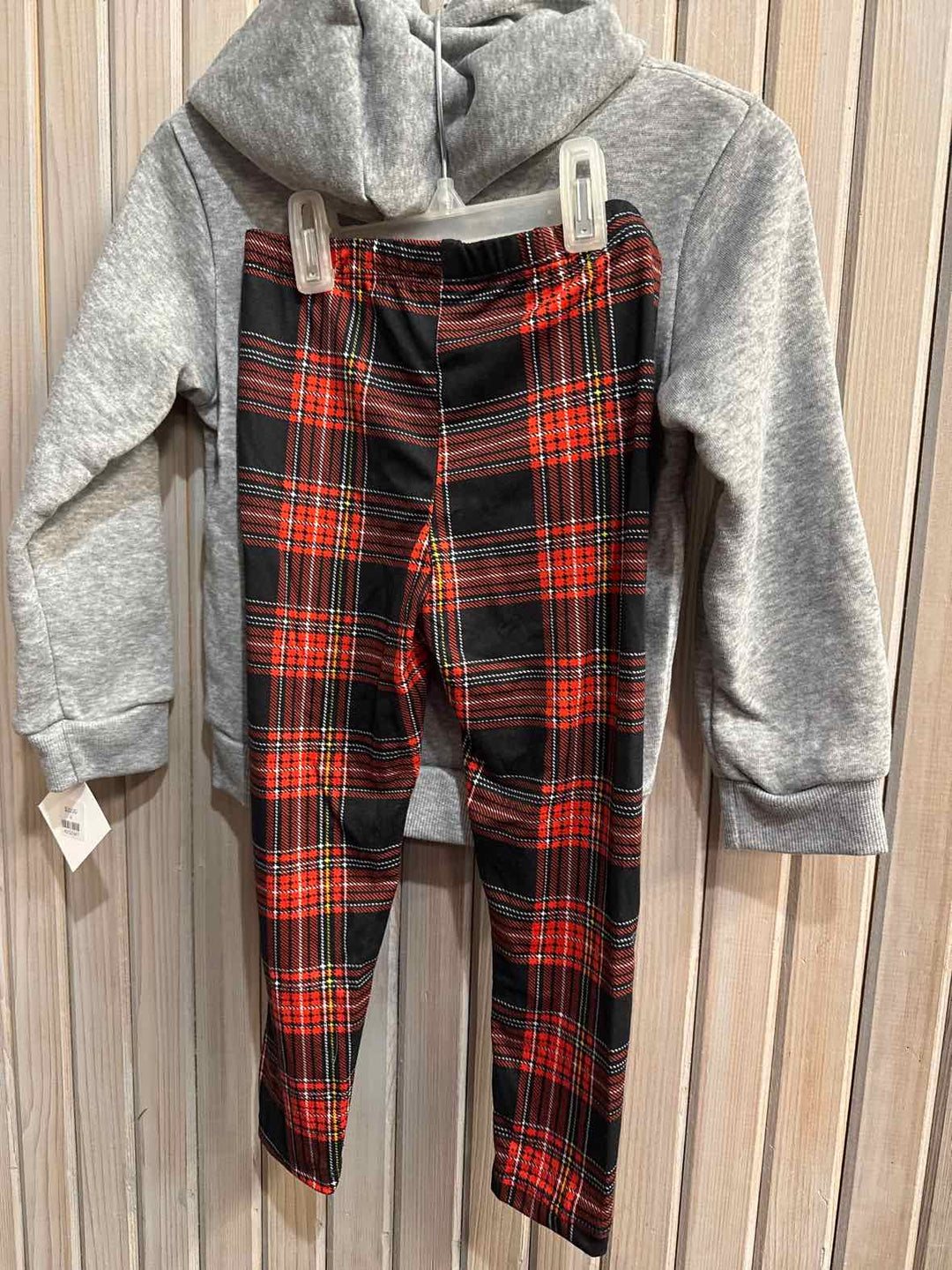 4 - Girls Love Pink Outfit