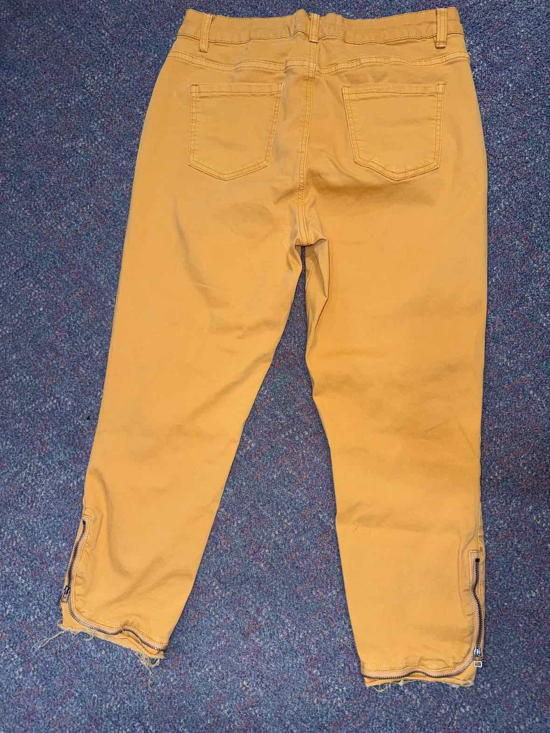 12 - Charlie B Capri