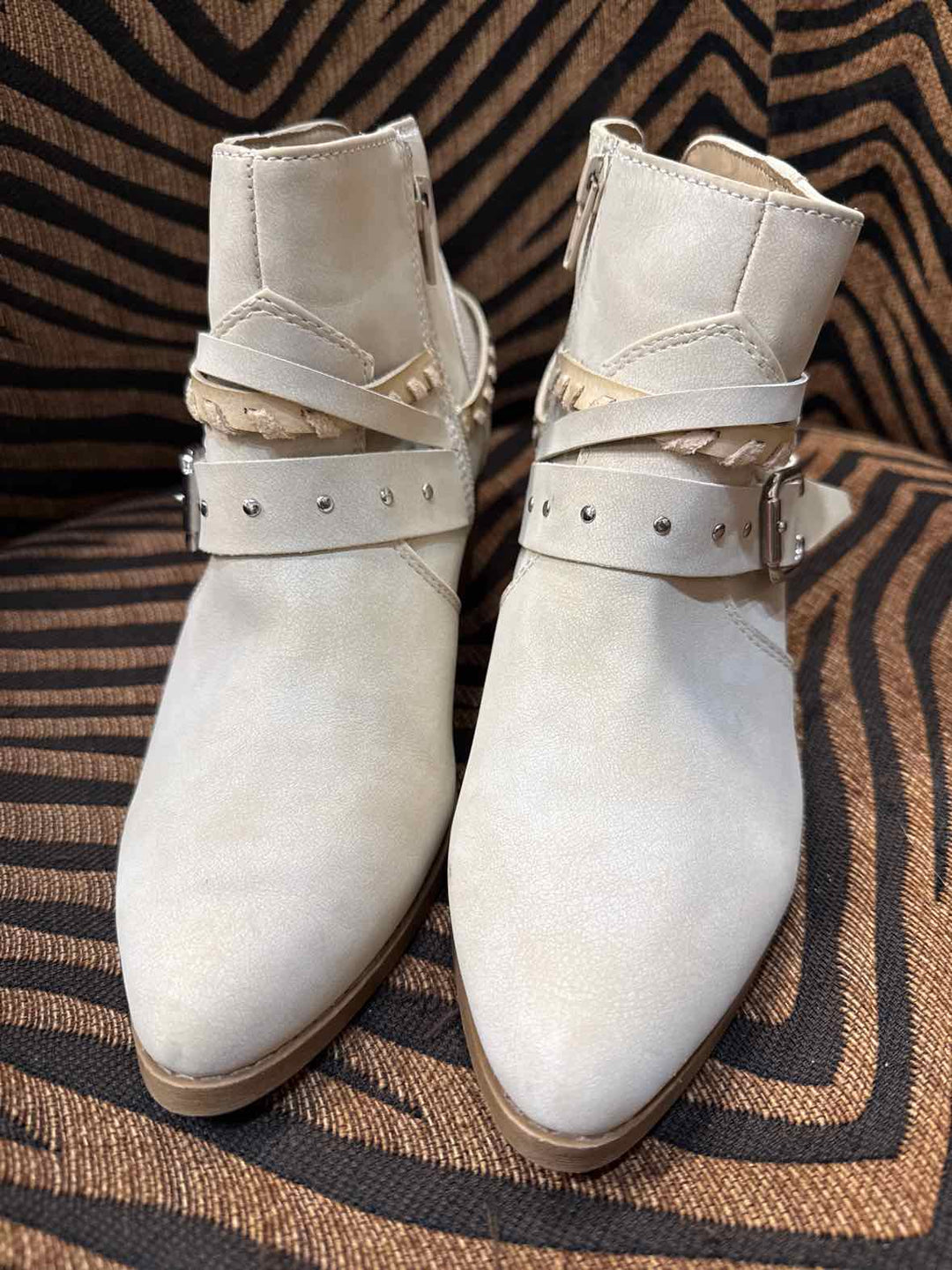 7.5M - Maurices Boots