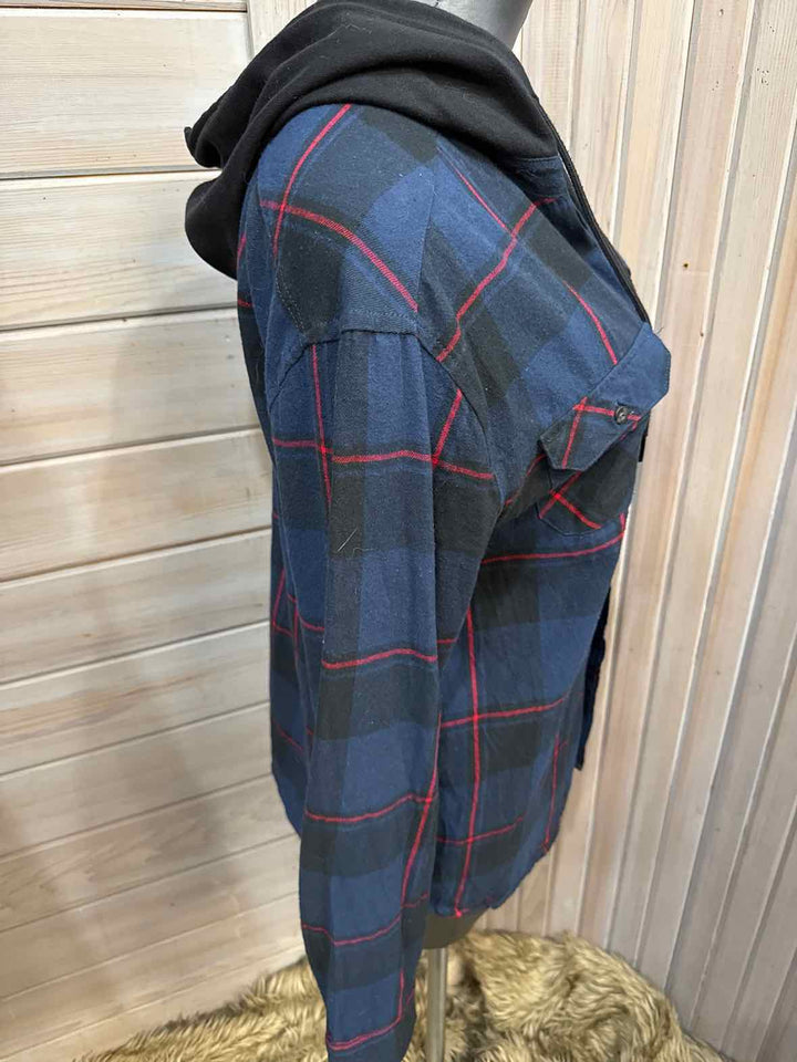 M - Caliville Button Down