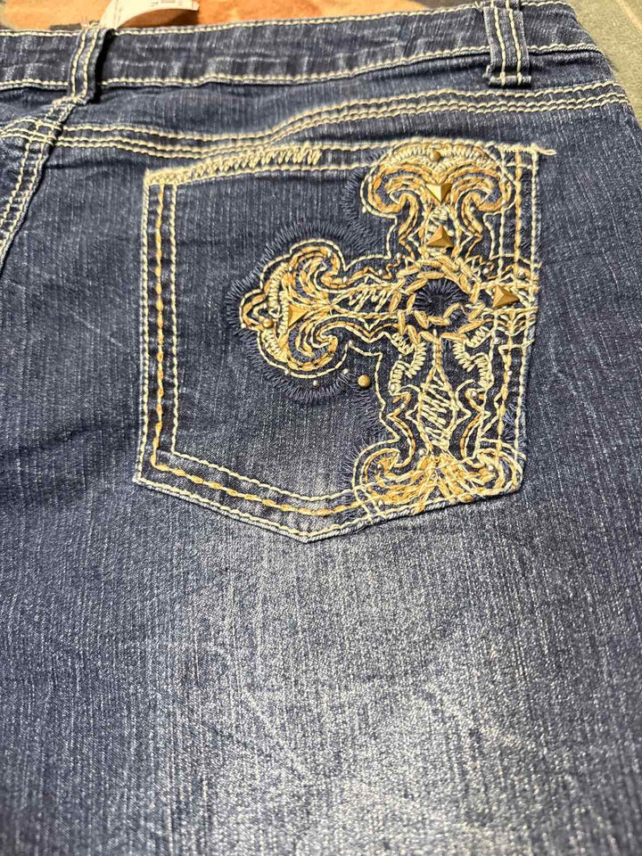 14 - Revolt Capri