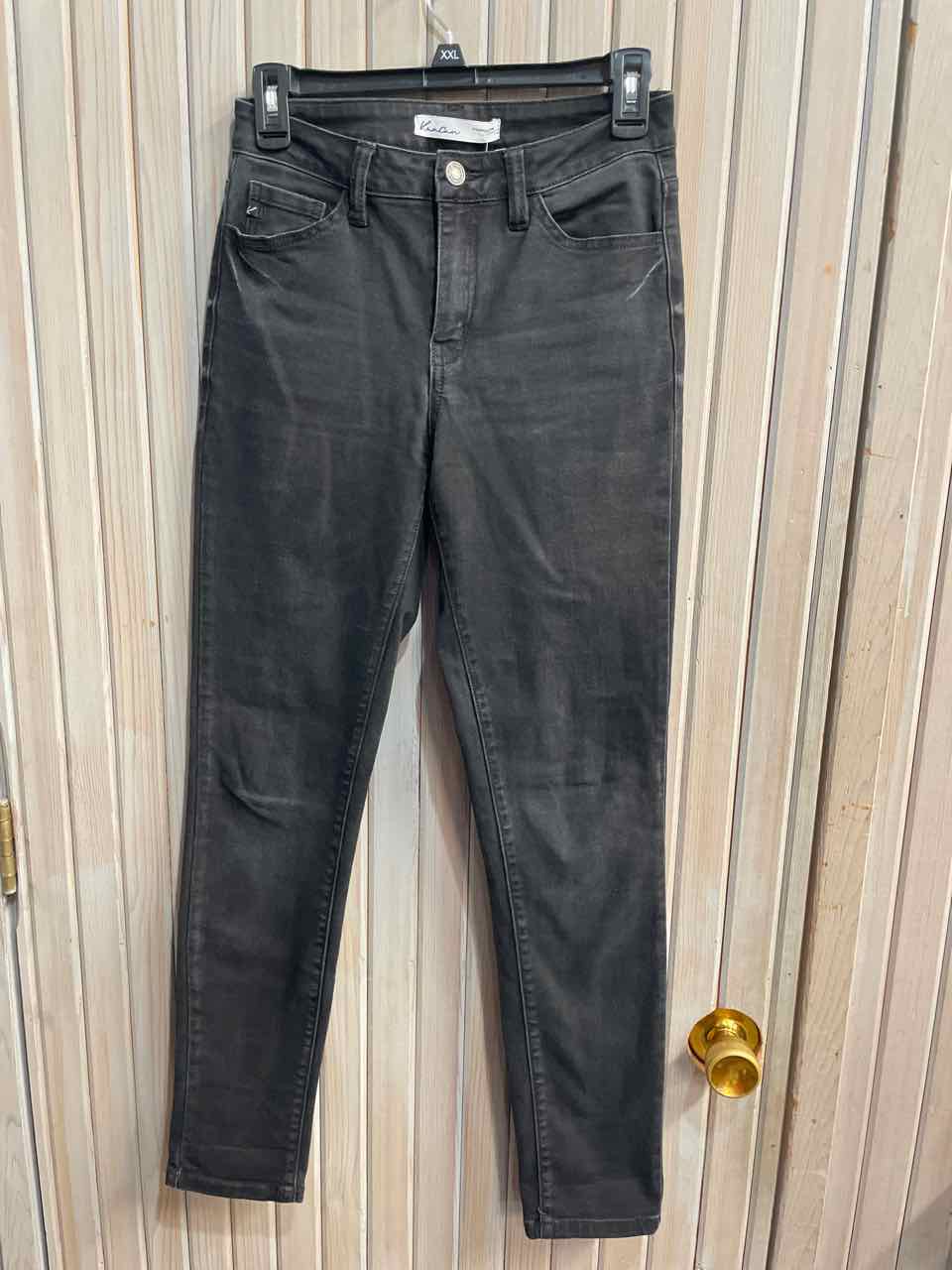 26 - Kancan Jeans