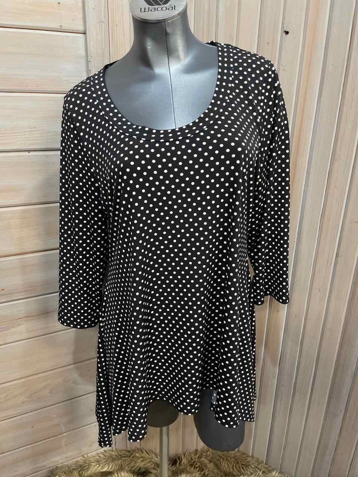 XL? - 3/4 Sleeve Top