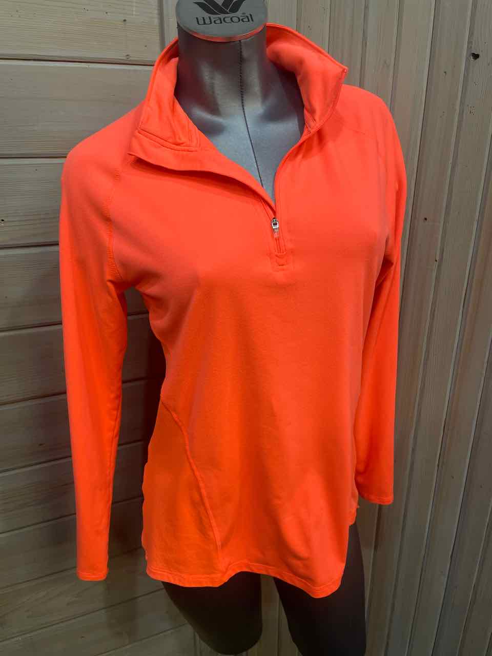 M - Champion Long Sleeve