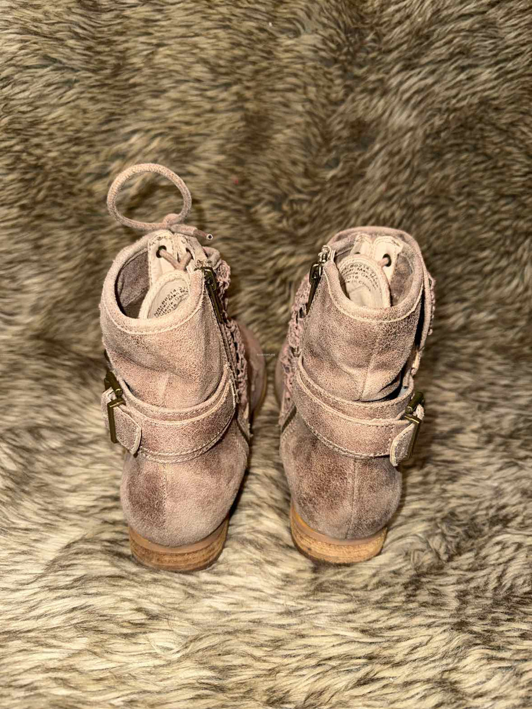 7.5 - Not Rated Boots