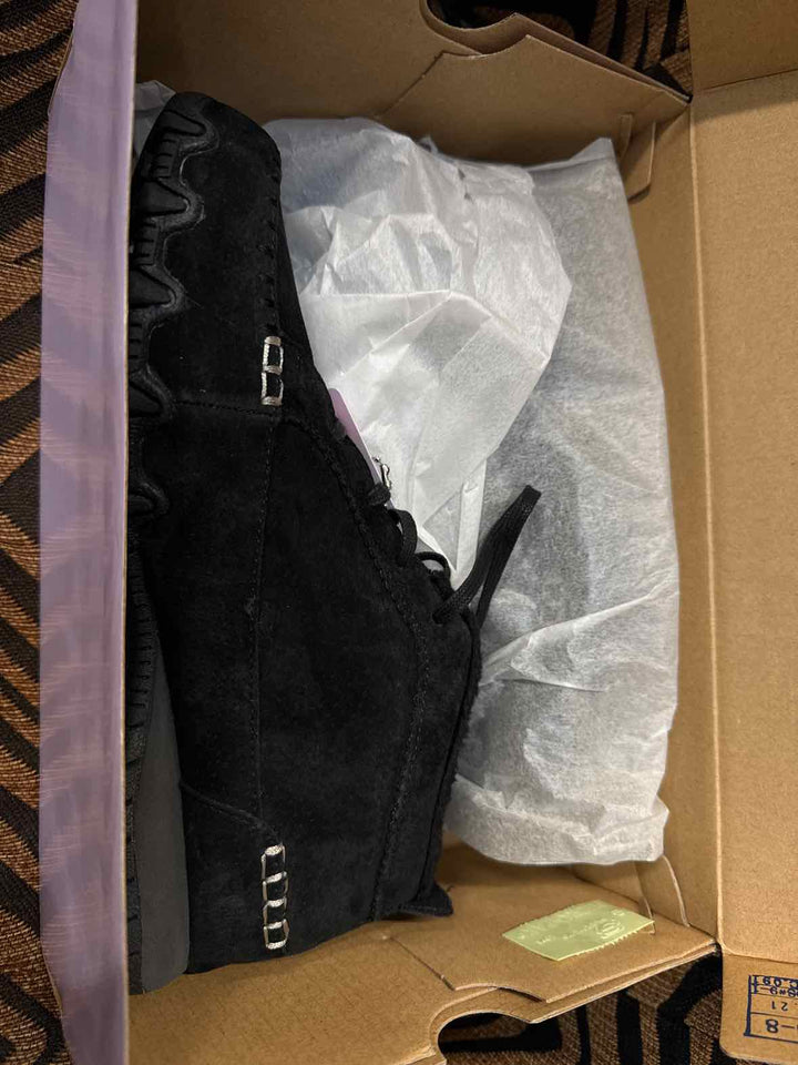 9 - Skechers Sneakers