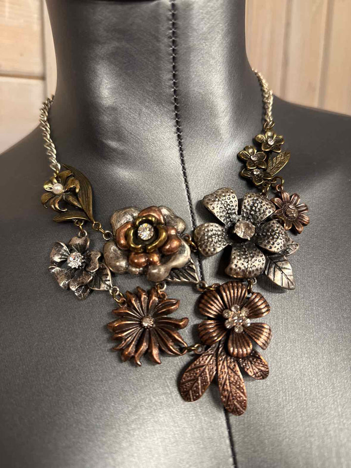 Jewelry - Mixed Metal Flower Necklace