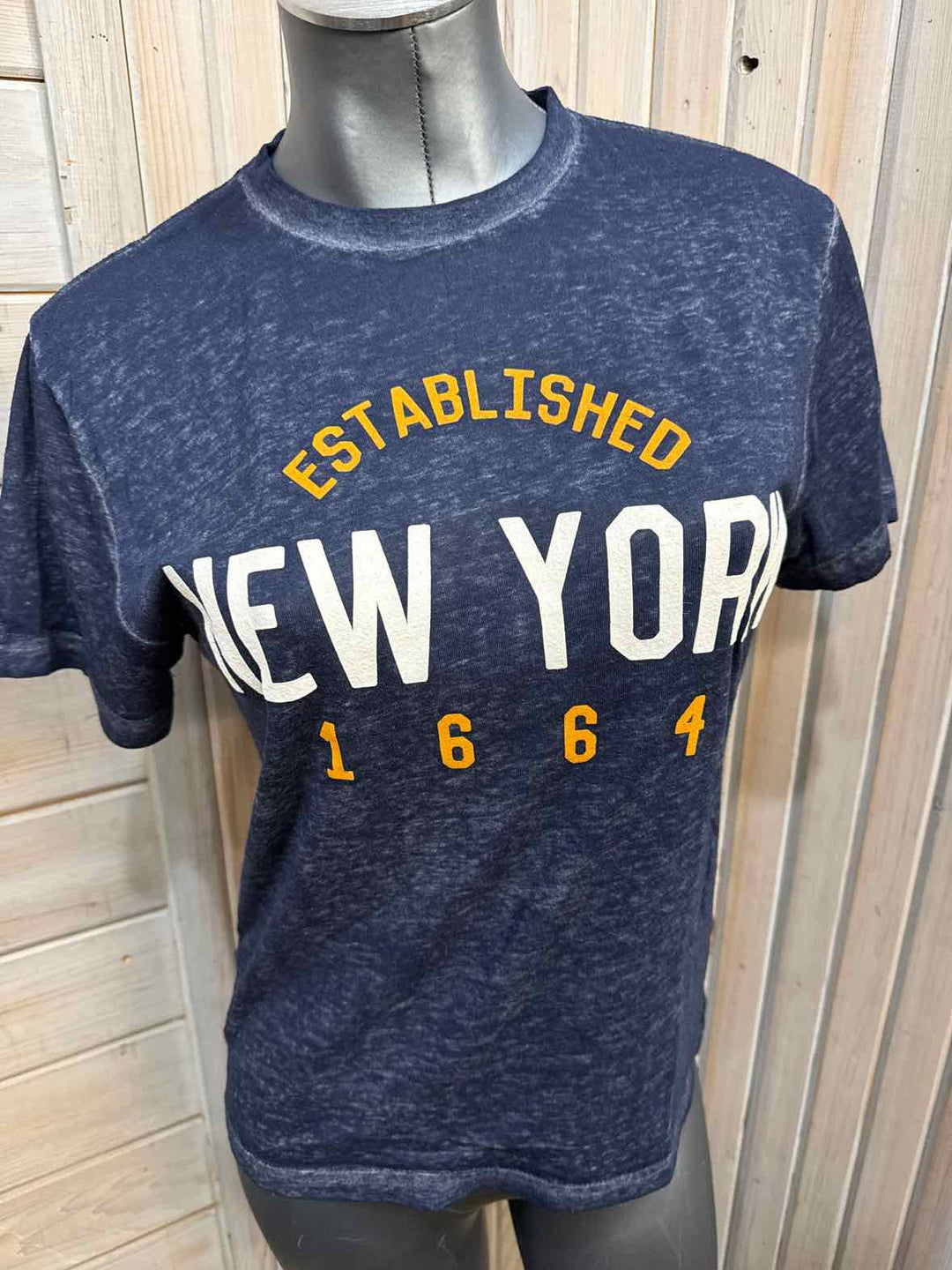 S - torkia apparel T-Shirt