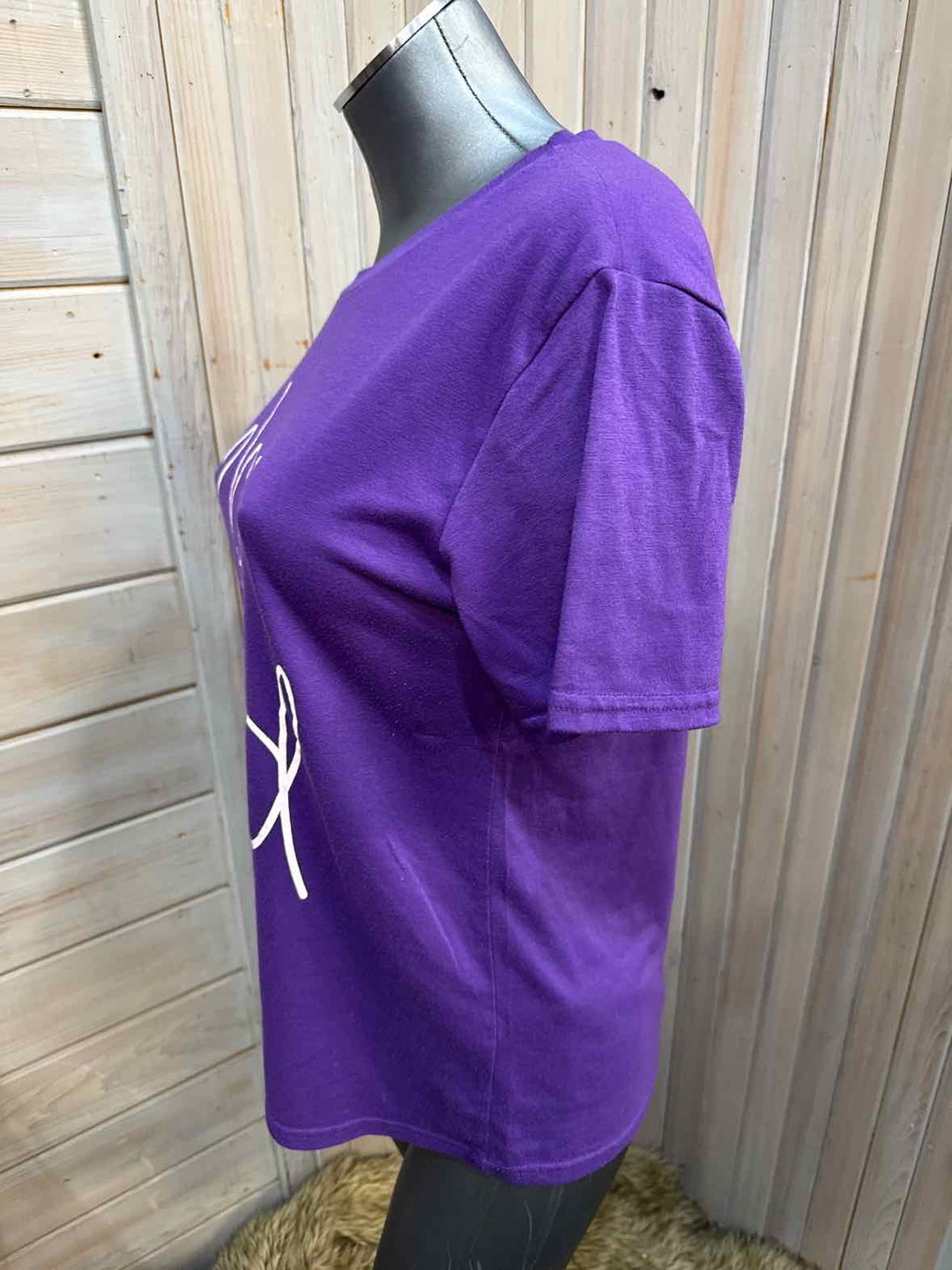 S - Unbranded T-Shirt