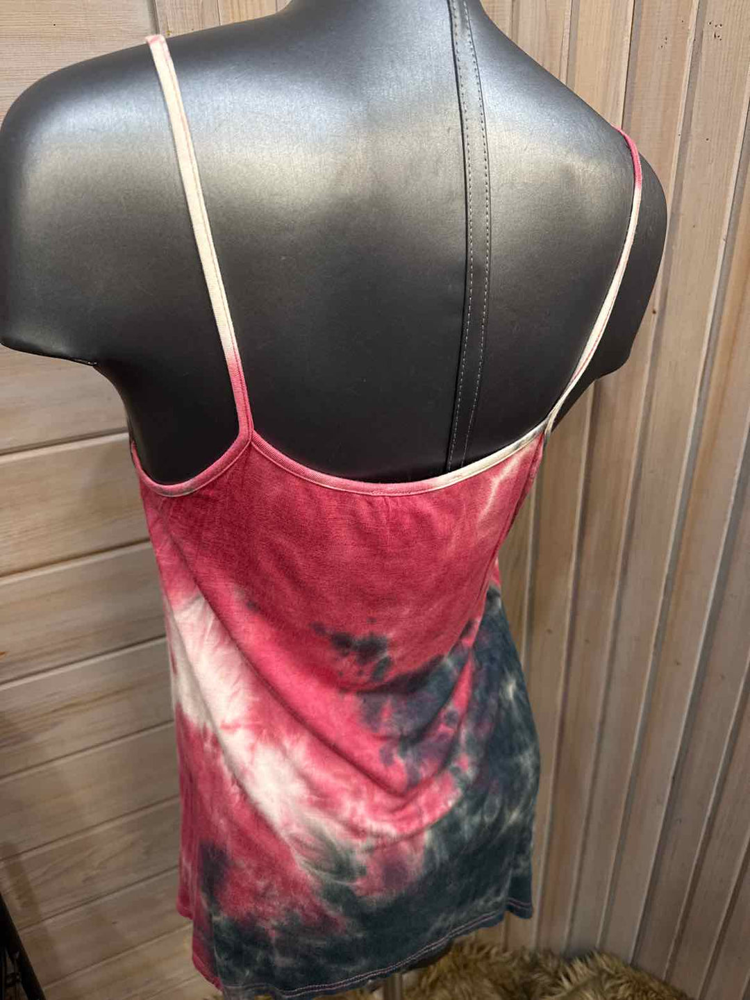 M - Cestyle Tank