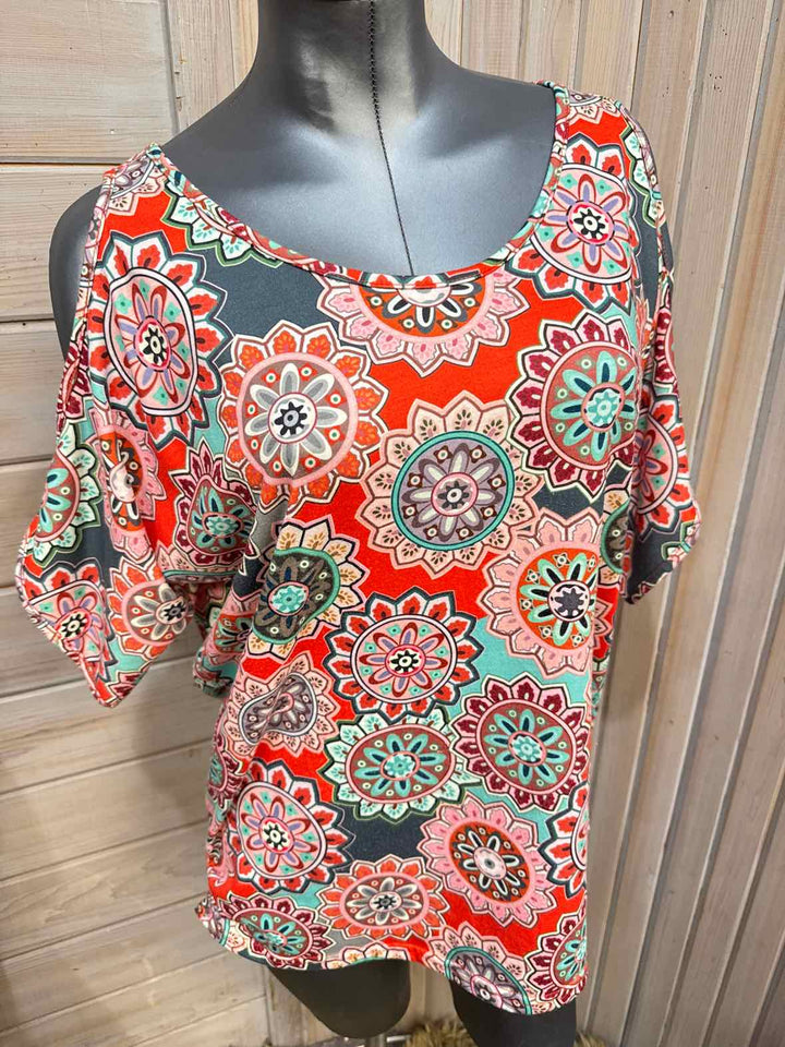 L - Unbranded Cold Shoulder