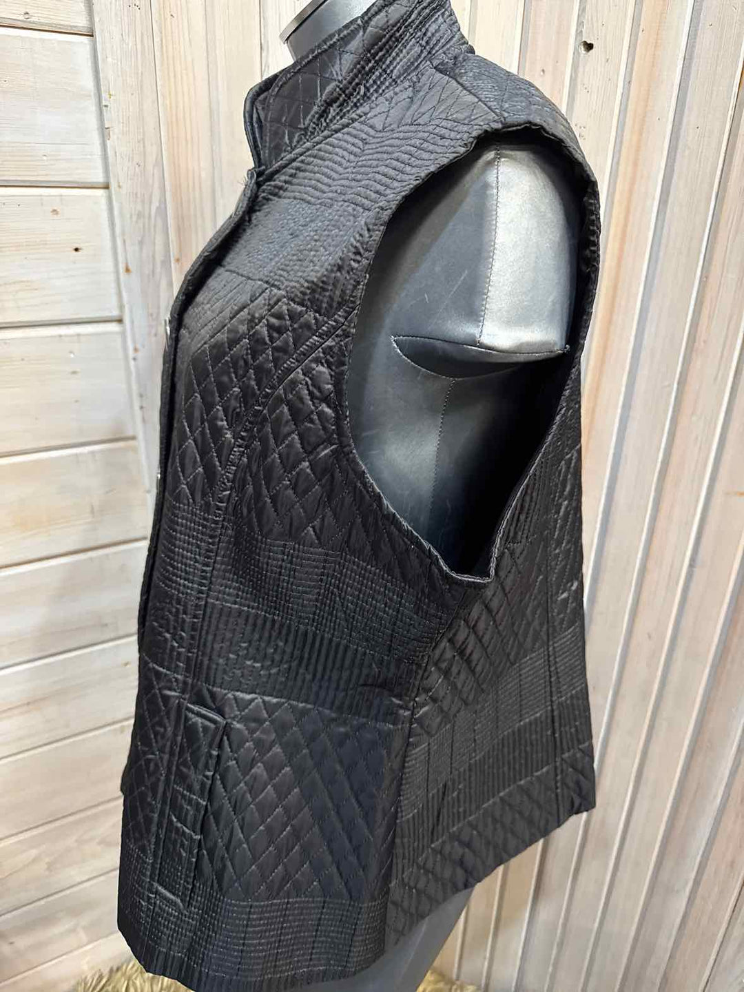 XL - Compliments Vest