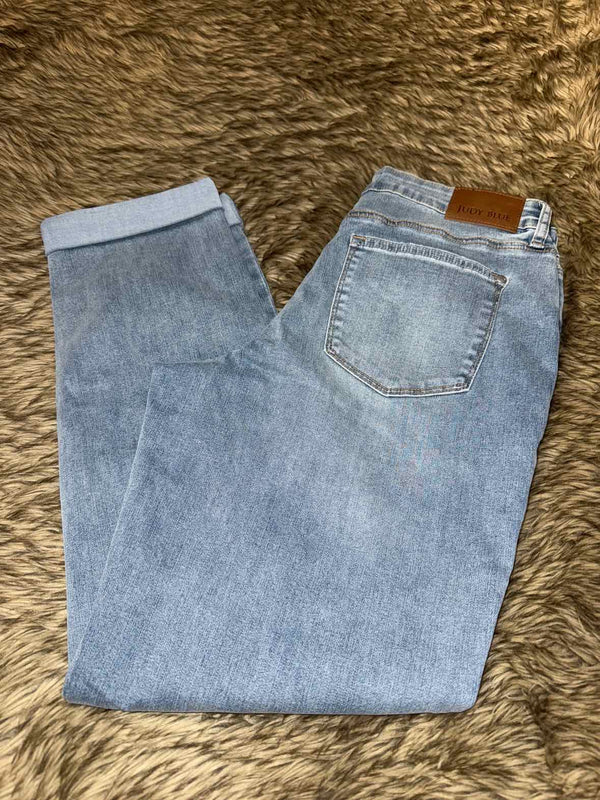 9/29 - Judy Blue Jeans