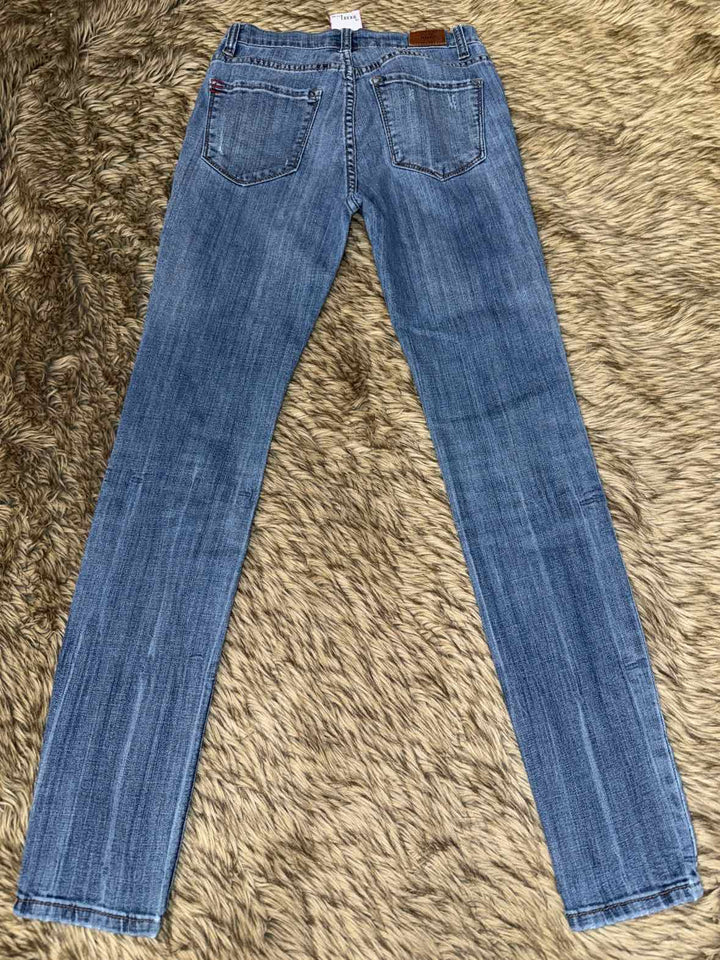 26 - BDG Jeans