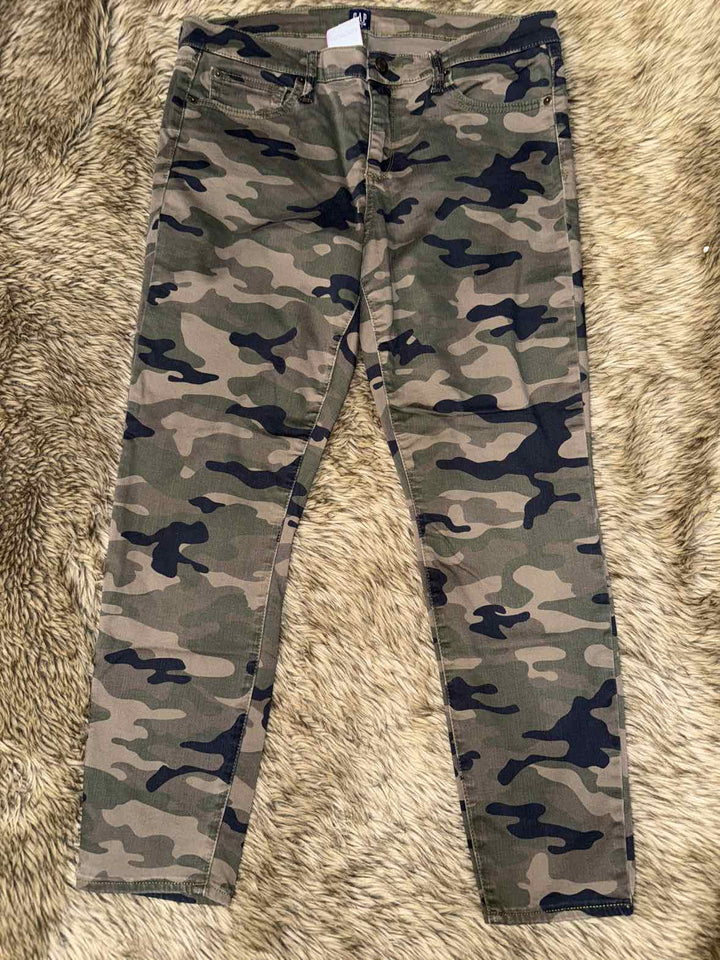 32 - Gap Jeans