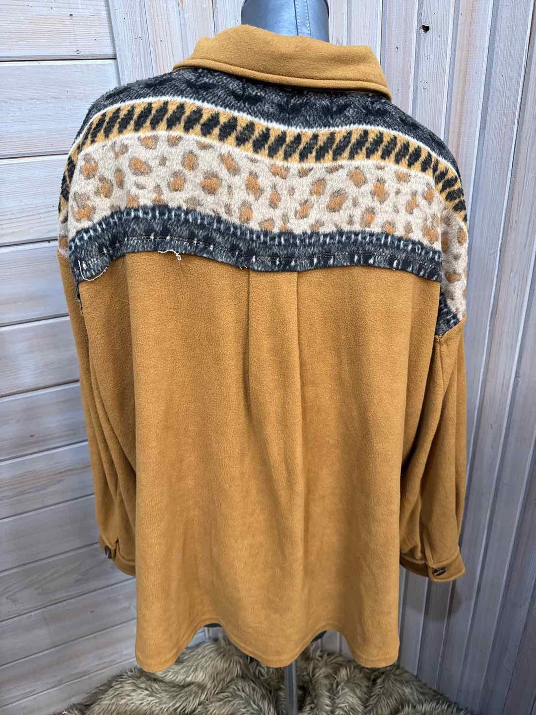 L - La Miel Button Down