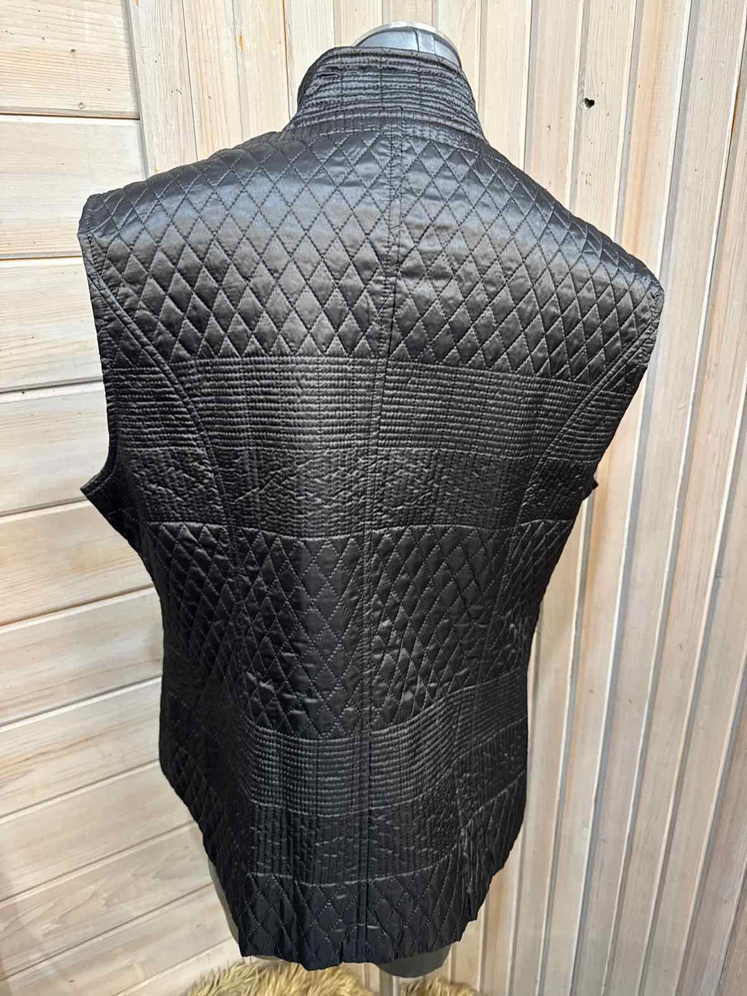 XL - Compliments Vest