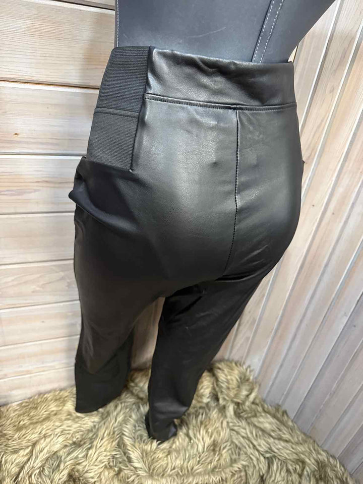 M - a new day Leggings