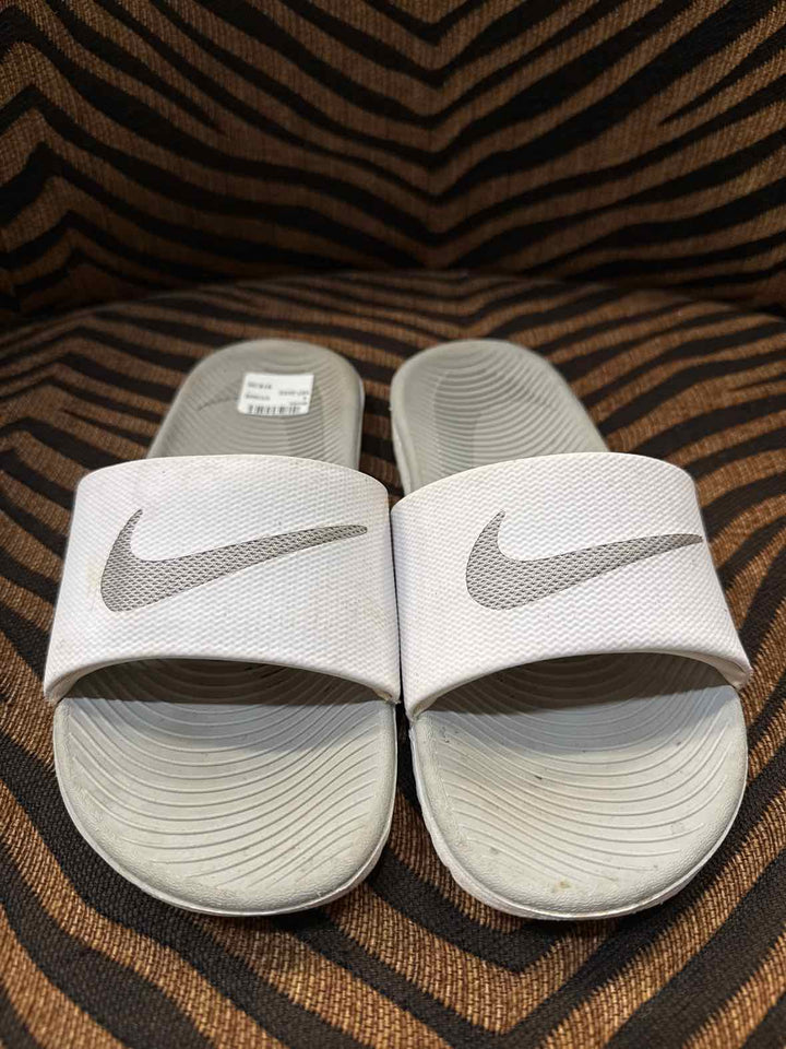 6 - Nike Sandal