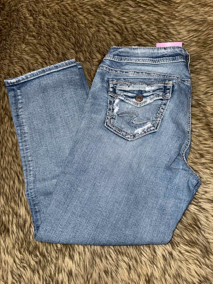 29 - Silver Jeans Co. Capri