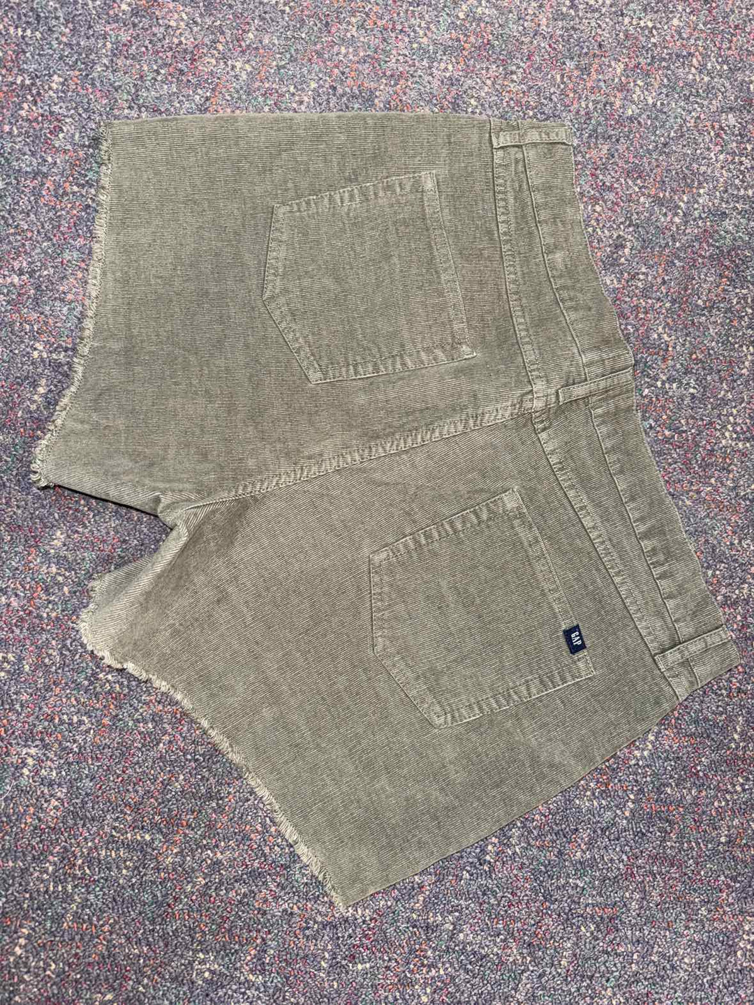 12 - Gap Shorts